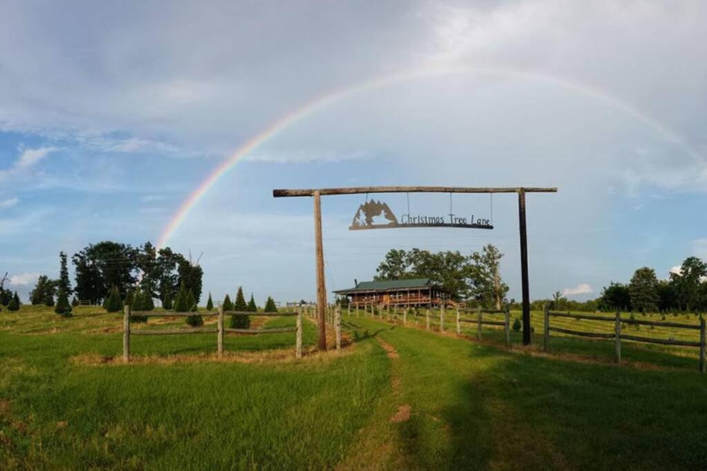 Rural Life On A Real Christmas Tree Farm! Hallmark Experience! Ozark Exterior photo