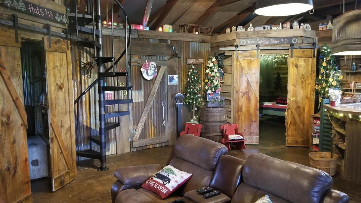 Rural Life On A Real Christmas Tree Farm! Hallmark Experience! Ozark Exterior photo